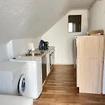 Messe Apartment In Laatzen Mit Kostenlosen Parkplaetz