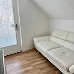 Messe Apartment In Laatzen Mit Kostenlosen Parkplaetz